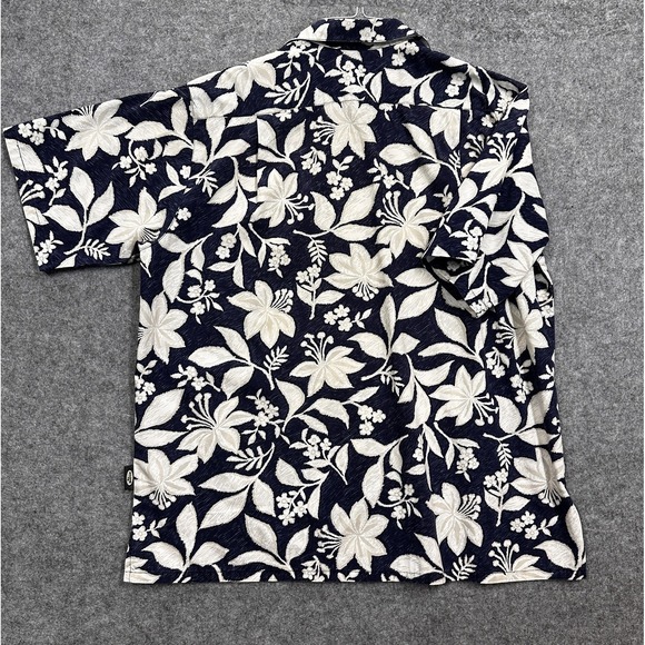 Go Barefoot Vintage Aloha Shirt M Blue White Floral Cotton Hawaiian Tradition - Picture 8 of 10